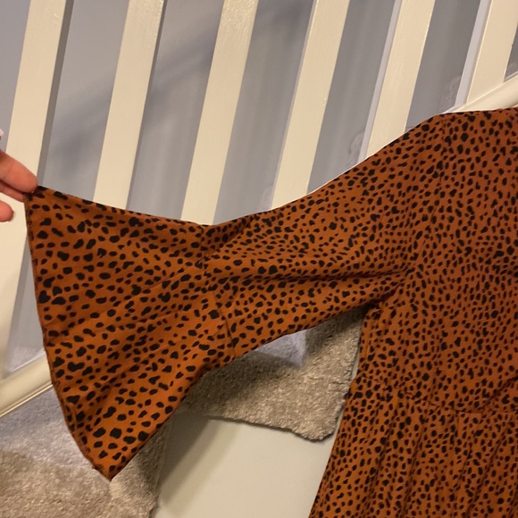 Boutique:Cheetah print brown with black spots, Bell sleeve dress never worn - Picture 5 of 11